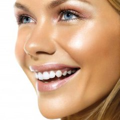 Get Glowing Skin With These 5 Daily Skin-Care Habits