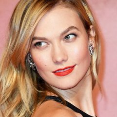 Karlie Kloss Is Almost Unrecognizable With This Big Hair Change