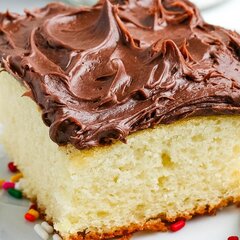 There's A Reason This Boxed Cake Mix Was Just Ranked The Best